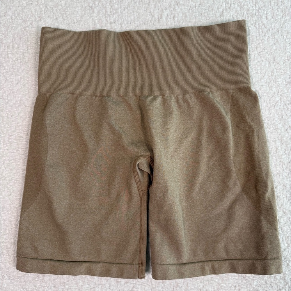 NVGTN womens seamless contour tan shorts approx size xs gym
